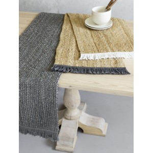 Runner 40x160 - Talia Gray