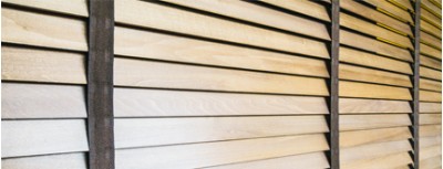 Οριζόντιες ξύλινες περσίδες